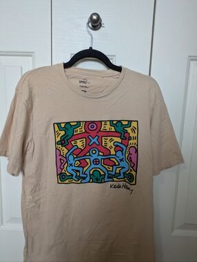 Uniqlo Beige Keith Haring Pop Art Graphic Tee